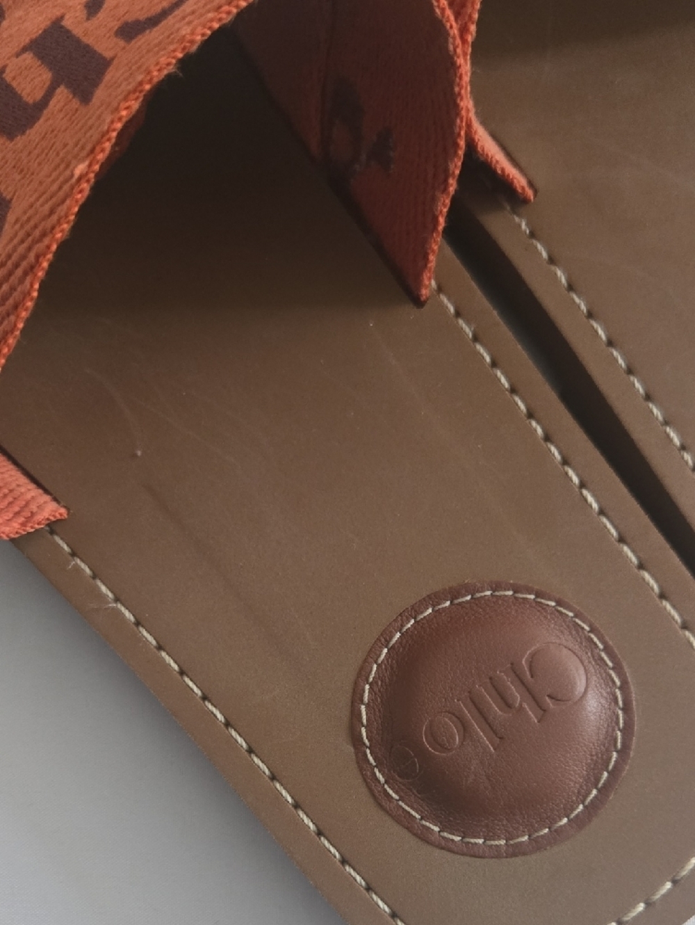 Chloè Orange Logo Slide Sandals - Picture 4 of 6